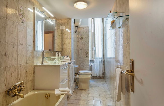 Central Sweet Home by Wonderful Italy - Photo 13