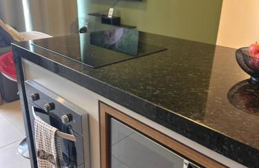 Apto lindo e completo com piscina em Itajai - Foto 12