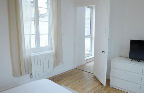 T2 de 55m2 avec toit terrasse, hyper centre, wifi, draps, savons et serviettes fournis - Foto 6