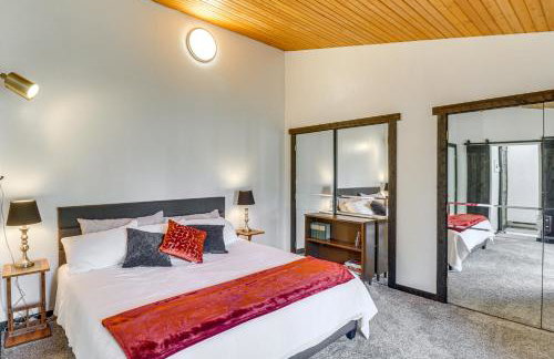 Deck and Mtn Views Libby Home on Golf Course! - Foto 12