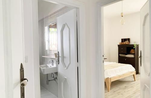 Tap Apartments - in Independent House with Private Garden - Photo 19