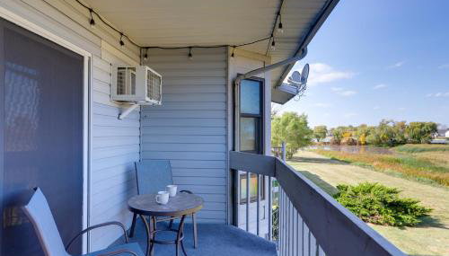 Pet-Friendly Oak Harbor Condo Walk to Lake! - Foto 1