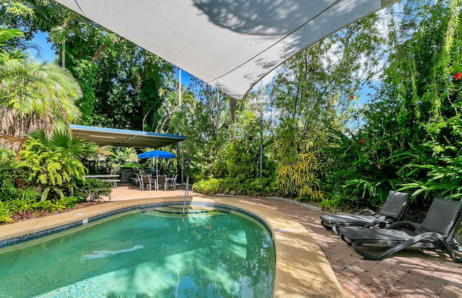 Beachfront Apartments on Trinity Beach - Photo 41