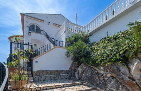 Awesome Home In El Rafol D'almunia - Foto 11