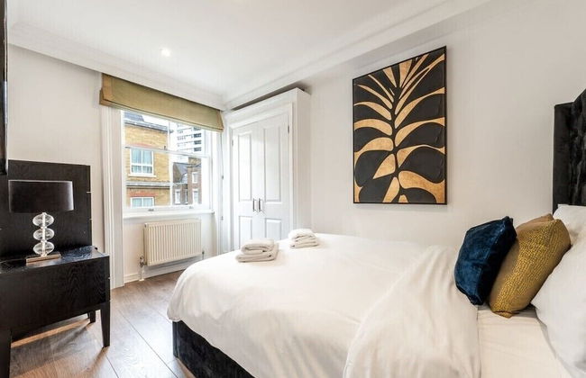 The Hertford Boutique - Photo 14