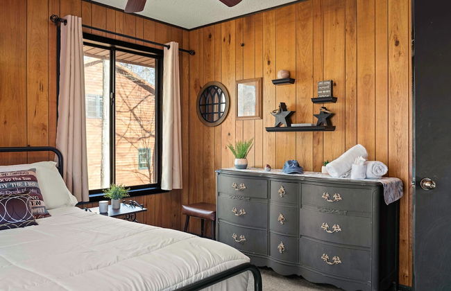 Mountain Magic by Avantstay Firepit Game Room - Pool Table Foosball - Foto 32