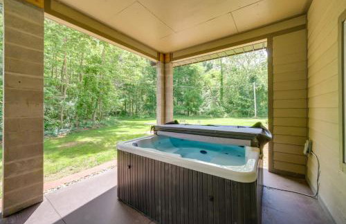 Spacious House on Half Acre Less Than 3 Mi to Beach! - Foto 1