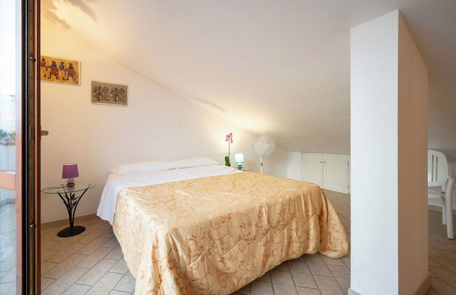 Follonica Apartments - Photo 9