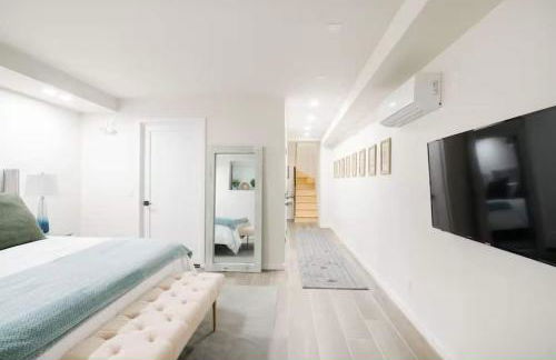 Luxury 2BR Duplex 5min to Central Park - Photo 9