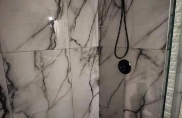 King Bed Exec Suite Hot Tub, Gym, Grill & Laundry - Foto 8