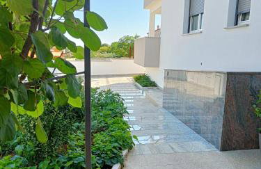 Apartments Ivana with the pool - Photo 32