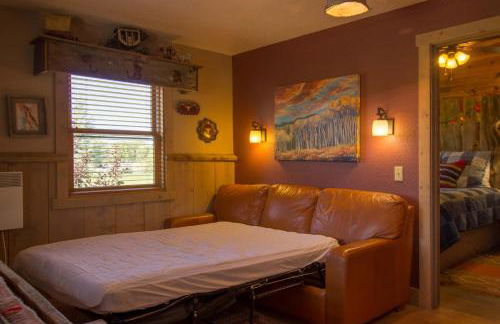 Secluded 1 Bedroom Cabin on 50 Acres of Land - Foto 9