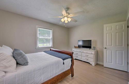 Charming Retreat on 5 Acres with Deck and Grill! - Photo 16