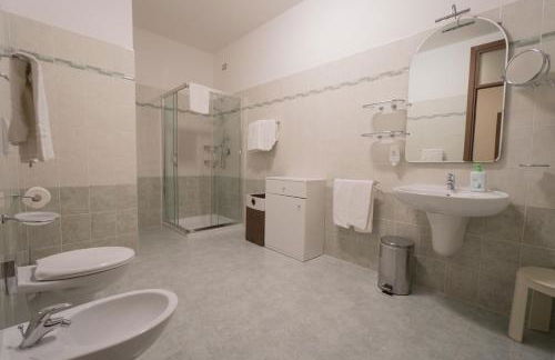 Villa Imelda, panoramic apartments with Lake Garda views - Foto 23