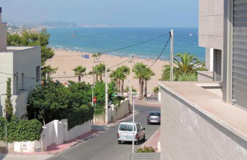 AT014 A pocos metros de la playa, equipamiento completo, piscina comunitaria - Foto 18