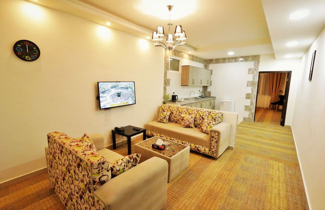 Skylight Apartments - Photo 4