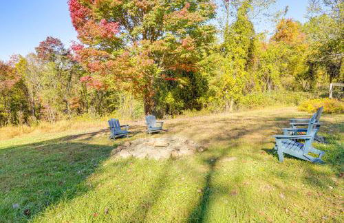 7 Mi to Main Street Cabin with Deck in Stanley! - Photo 21