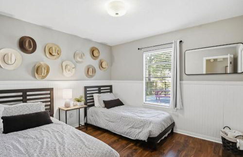 Howdy Hang Out - Cozy, Cute and Comfortable House! home - Foto 16