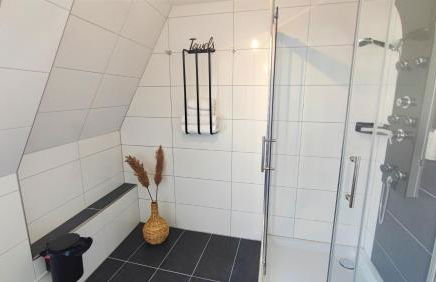 ELApart by Homely Stay - Moderne Apartments direkt im Stadtzentrum mit Self-Check-in - Foto 48