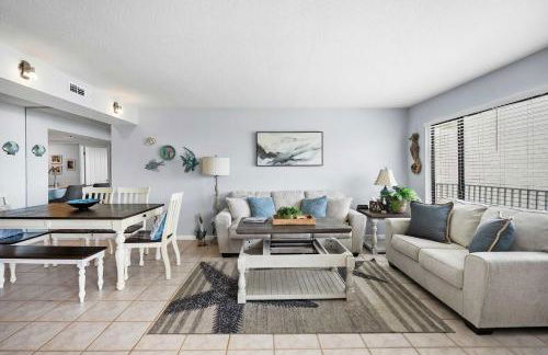 Stunning Ocean Views, Huge Patio, Heated Pool and Amenities! - Foto 9