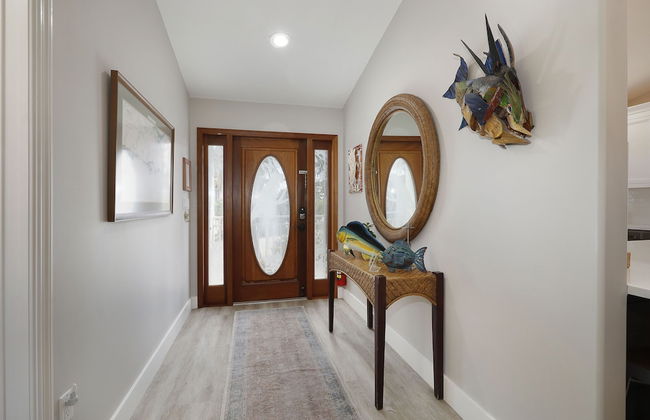 Waterfront Luxury Home With Pool And Boat Dock 3 Bedroom Home by RedAwning - Foto 28