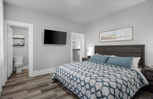 Entire Main level of Beautiful Historic Home - Foto 29