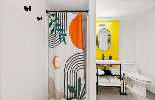 Water & Mountain View Apt - Walk to Waterfront - Foto 3