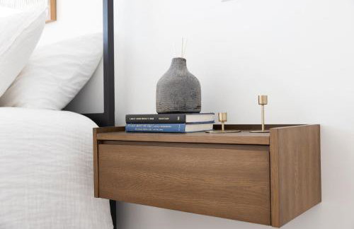 Seaside Home Modern Retreat with Breathtaking Views and Beachside Charm - Foto 33