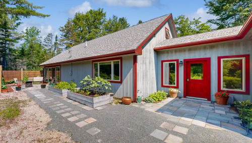 Secluded 2 BR Cottage with Private WandD, WiFi and Patio - Foto 1