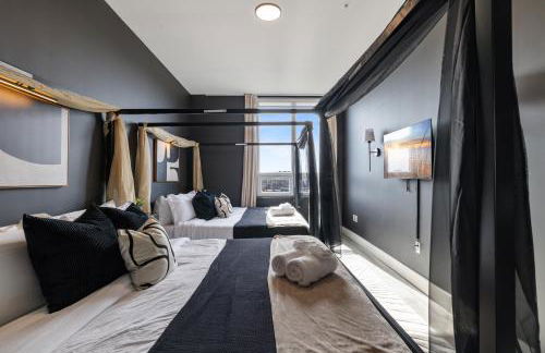 2BR 2BA, King bd, Gym, Free Parking, 8min to Train - Foto 36