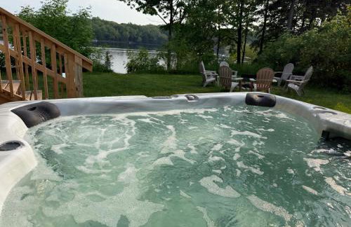 Northwood's Retreat on Pine Lake! With Hot Tub! - Foto 2