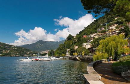 State of the art home suite with 180 degree panoramic lake view, pool and spa sleeping up to 10 guests by Italian Apartments - Foto 51