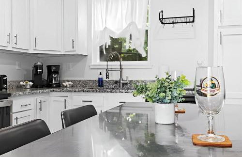 Modern 1BR NuLu Container Ground Level Bourbon - Foto 20