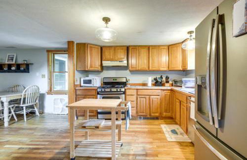 Meredith Home with Deck 6 Mi to Lake Winnipesaukee! - Photo 8