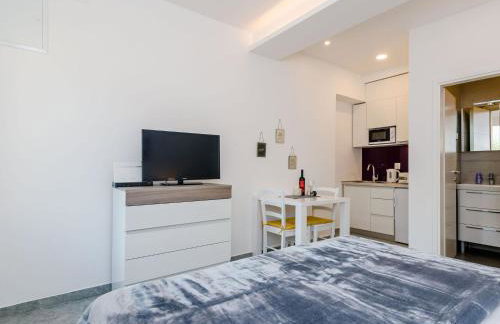 Apartments L&M - Studio Apartment with Terrace Vlahini - Foto 10