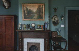 The Gilded Lady- The Gentleman's Room - Photo 3