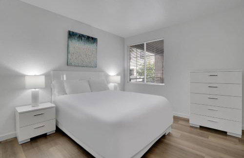 Global Luxury Suites at Town Center - Photo 84