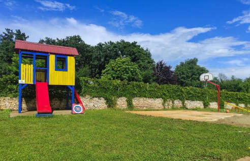 Awesome Home In Tinjan - Foto 21