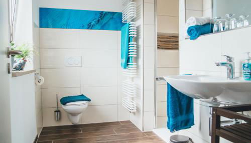 Weingut Leininger Ferienwohnungen - Foto 5, towels, Shower