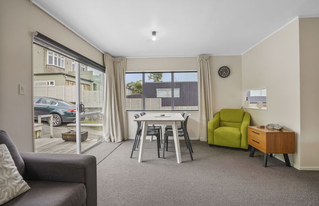 Modern Central Home - Parking & Aircon - Foto 18