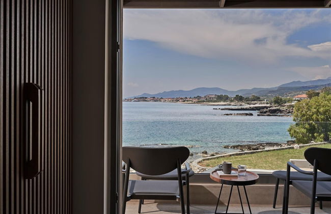 Beachfront Alassa Villas With Private Pools - Foto 24