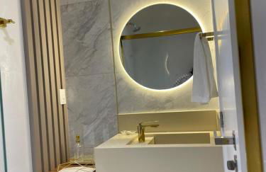 Apart de luxo 3 suites 2 vagas de garagem e quadra do mar - Foto 6