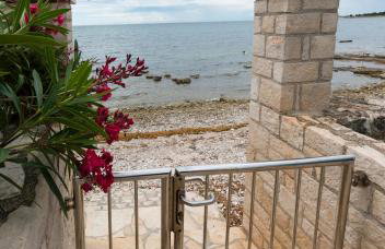 Charming stone cottage by the sea - Foto 25