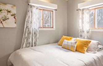 Rustic 2 Bedroom Boho Apartment - Foto 17