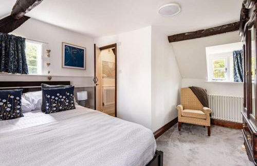 Cotswold Cheltenham, whole house with hot tub - Photo 35