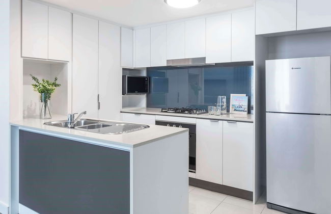 Oaks Brisbane Festival Suites - Photo 36