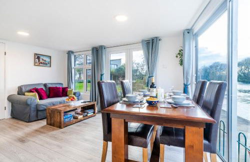 RIVER RETREAT- near Holloway U, Thorpe Park and Heathrow airport - Foto 7