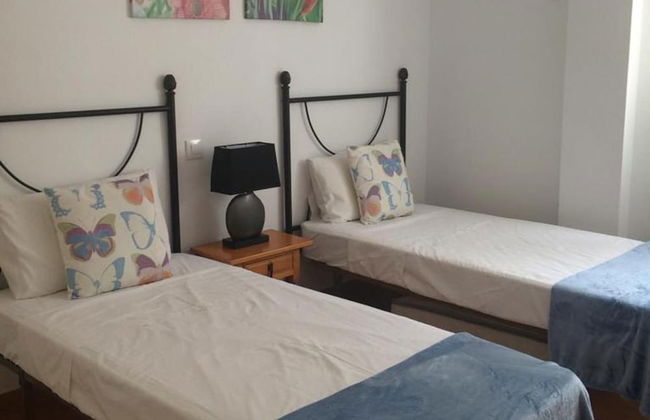 Seaview Balcony - 3 Bedroom Apartment Sleeps 6 - Foto 3