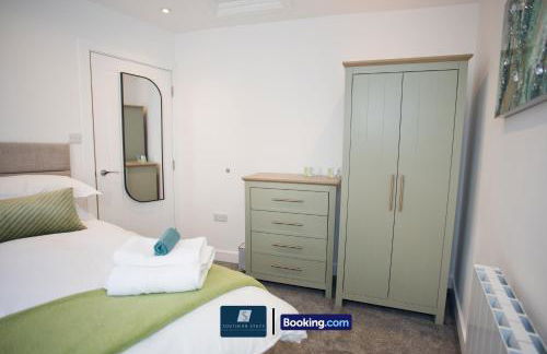 2 Bed House By Southern Stays Short Lets & Serviced Accommodation Bournemouth With Parking - Relocation & Family, 1km From The Beach - Photo 35