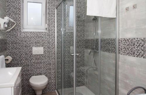 Four Stars Apartments - Foto 45